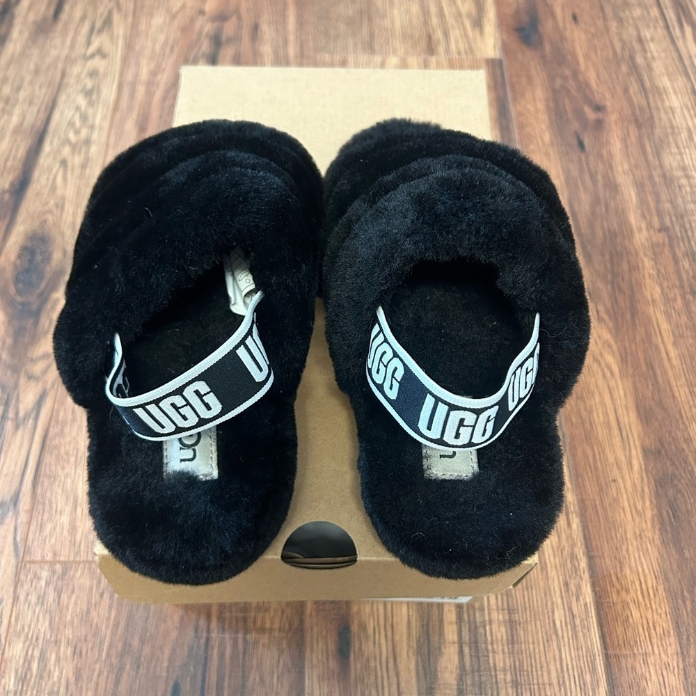 UGG Black Fuzzy Slippers/Slides - Picture 3 of 5